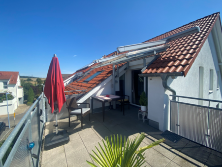 Überdachter Balkon Überdachter Balkon - Dachgeschosswohnung in 71116 Gärtringen mit 89m² kaufen