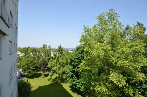 Aussicht - Etagenwohnung in 71032 Böblingen mit 124m² kaufen