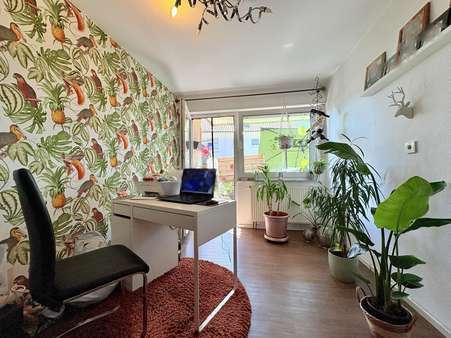 Büro Büro - Zweifamilienhaus in 71101 Schönaich mit 201m² kaufen