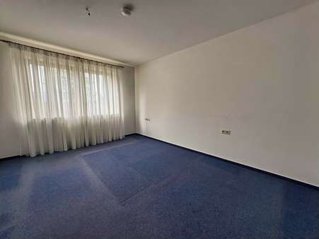 Schlafzimmer Schlafzimmer - Etagenwohnung in 71229 Leonberg mit 79m² kaufen