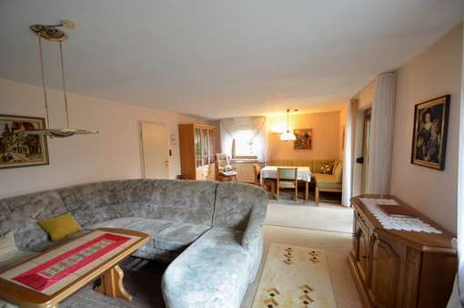 Wohn-/Esszimmer EG - Doppelhaushälfte in 71034 Böblingen mit 143m² kaufen