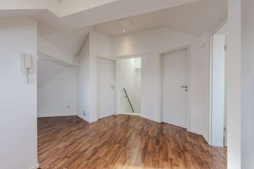2. DG / Flur-Diele 2. DG / Flur-Diele - Maisonette-Wohnung in 70180 Stuttgart mit 137m² kaufen