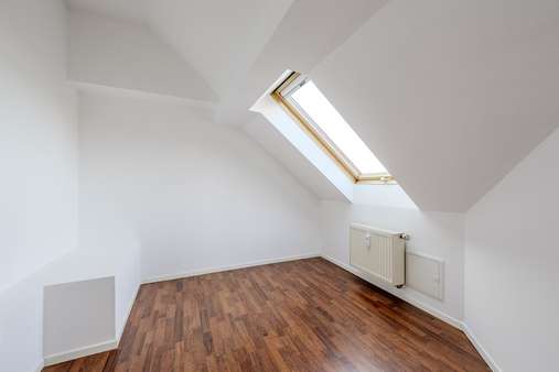 2. DG / weiteres Zimmer 2. DG / weiteres Zimmer - Maisonette-Wohnung in 70180 Stuttgart mit 137m² kaufen
