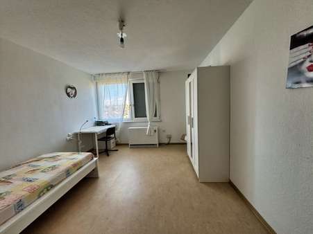 Kinderzimmer Kinderzimmer - Etagenwohnung in 71067 Sindelfingen mit 100m² kaufen