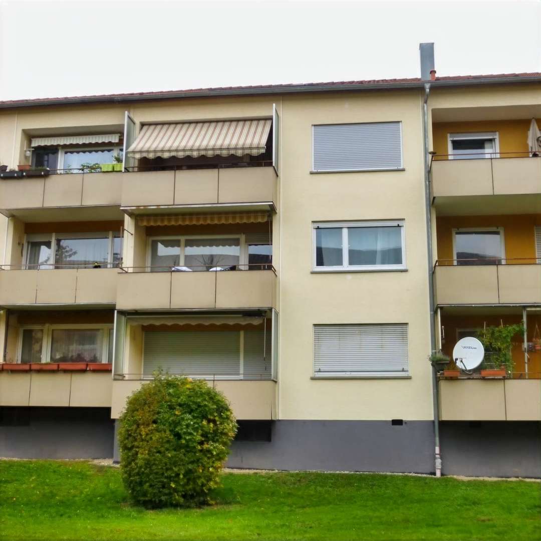 Hausansicht Südost Hausansicht Südost - Etagenwohnung in 71067 Sindelfingen mit 86m² kaufen