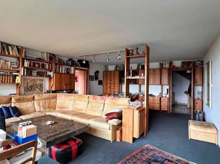 Wohnen EG Wohnen EG - Einfamilienhaus in 71083 Herrenberg mit 200m² kaufen