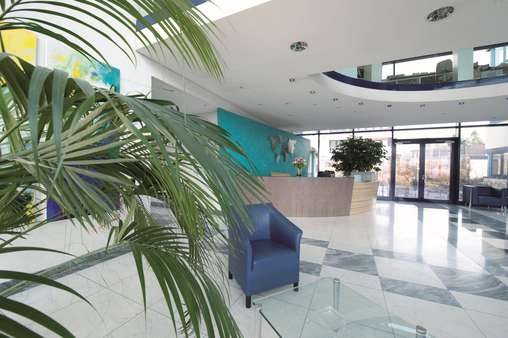 Foyer Erdgeschoss - Büro in 71229 Leonberg mit 410m² mieten