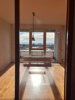 Zugang vom Flur ins Wohnzimmer Zugang vom Flur ins Wohnzimmer - Etagenwohnung in 71083 Herrenberg mit 104m² kaufen