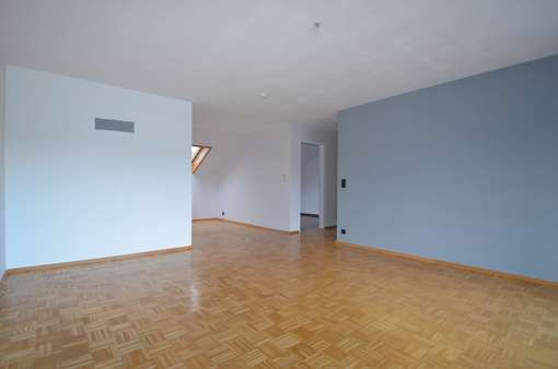 Wohnbereich - Dachgeschosswohnung in 71229 Leonberg mit 76m² kaufen