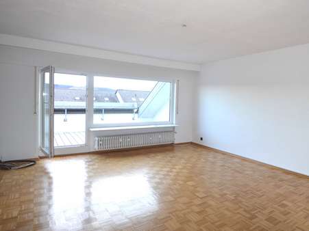 Wohnbereich - Dachgeschosswohnung in 71229 Leonberg mit 76m² kaufen
