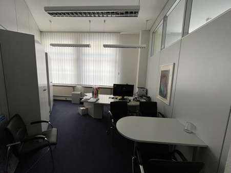 Einzelbüro - Büro in 71083 Herrenberg mit 420m² mieten