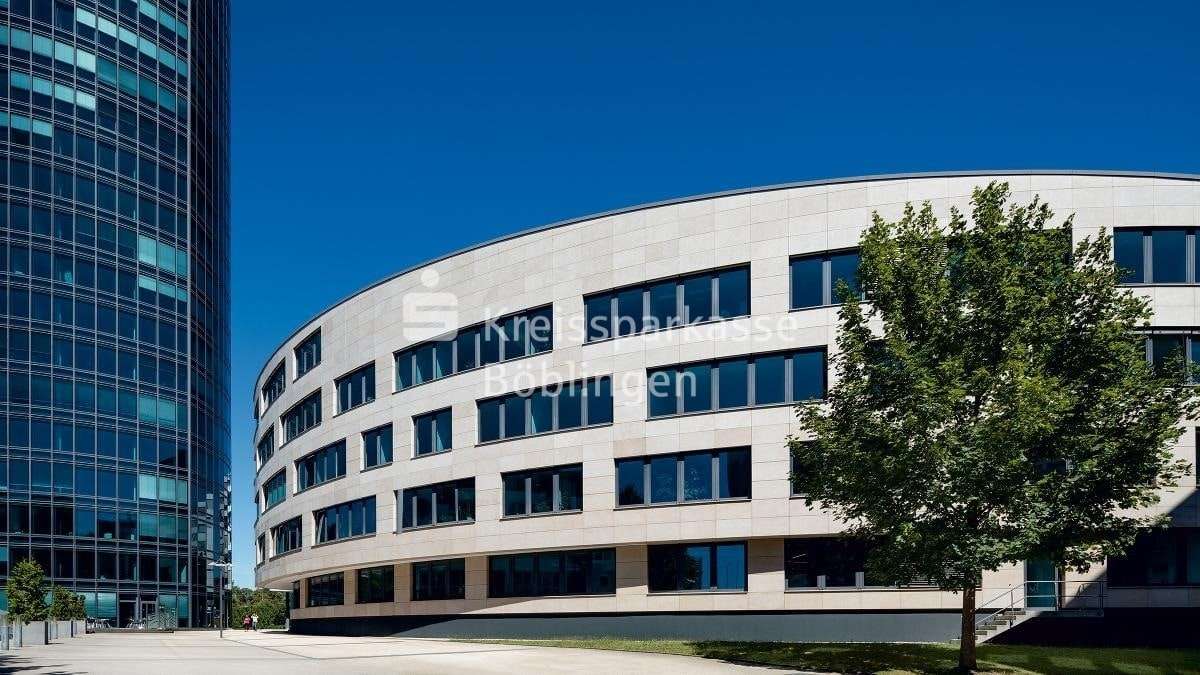 Außenansicht Bürogebäude - Büro in 70565 Stuttgart mit 2530m² mieten