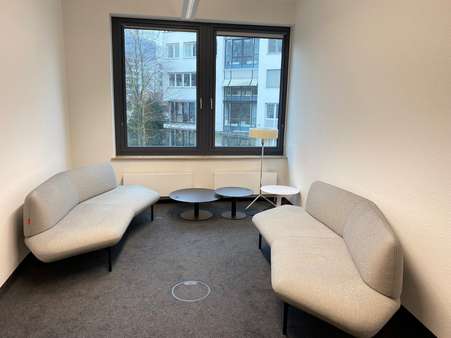 Lounge - Büro in 70565 Stuttgart mit 2530m² mieten