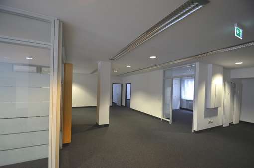 Büro in 71032 Böblingen mit 278m² günstig mieten