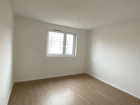 Beispiel Schlafzimmer - Dachgeschosswohnung in 71069 Sindelfingen mit 96m² kaufen