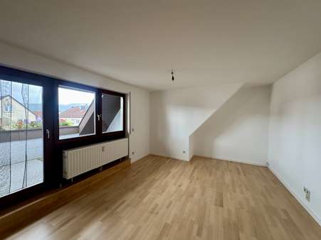 Wohnzimmer Wohnzimmer - Etagenwohnung in 71229 Leonberg mit 71m² kaufen