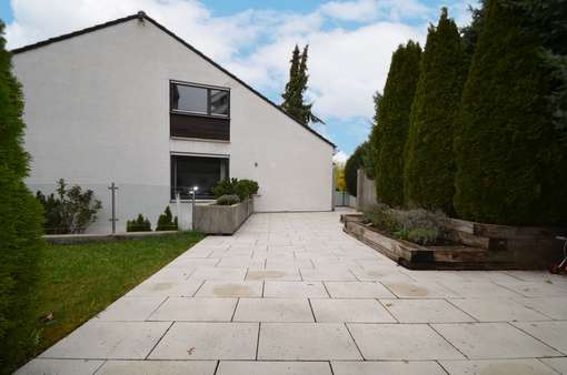 Terrasse - Einfamilienhaus in 71032 Böblingen mit 329m² kaufen