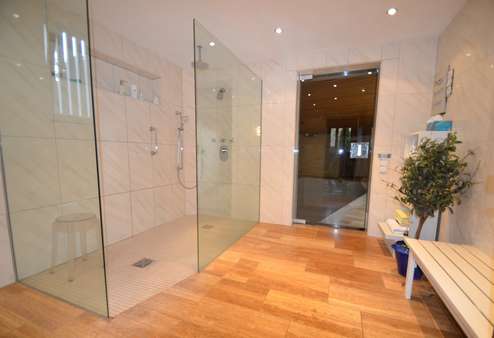 Dusche EG - Einfamilienhaus in 71032 Böblingen mit 329m² kaufen