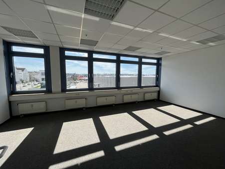 Bürofläche - Büro in 71065 Sindelfingen mit 231m² mieten