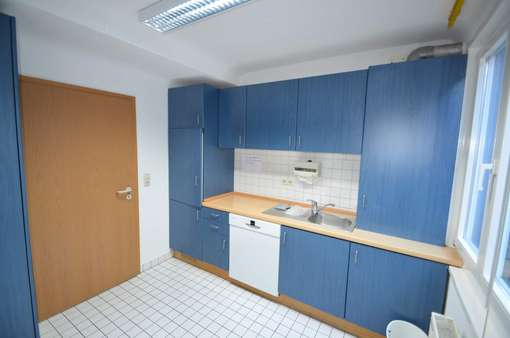 Teeküche - Büro in 71083 Herrenberg mit 85m² mieten