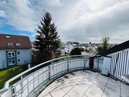 Blick vom Balkon - Dachgeschosswohnung in 71083 Herrenberg mit 85m² kaufen