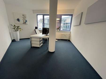Büro - Büro in 71229 Leonberg mit 394m² mieten