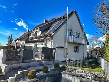 Außenansicht - Reihenendhaus in 71229 Leonberg mit 132m² kaufen