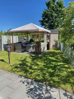Garten hinter dem Haus - Reihenendhaus in 71229 Leonberg mit 132m² kaufen