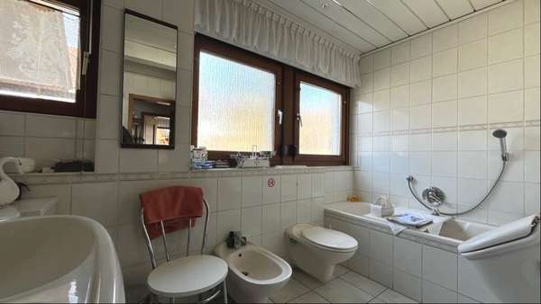 null - Zweifamilienhaus in 74372 Sersheim mit 214m² kaufen