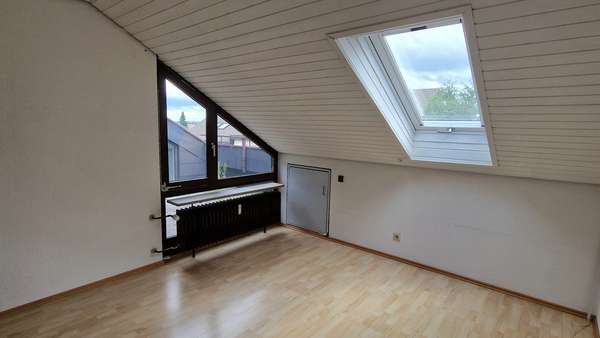 null - Dachgeschosswohnung in 71696 Möglingen mit 71m² kaufen