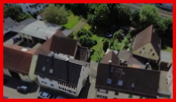 Doppelhaushälfte mit großzügigem Baufenster im Garten