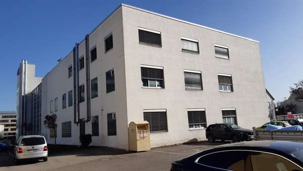 null - Büro in 70565 Stuttgart mit 4168m² kaufen