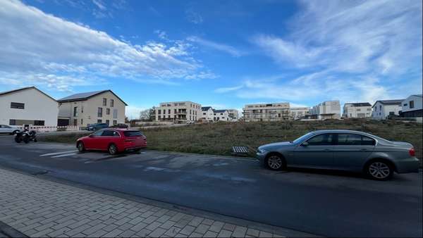 Blick auf den Bauplatz von Süden Blick auf den Bauplatz von Süden - Grundstück in 70825 Korntal-Münchingen mit 289m² kaufen