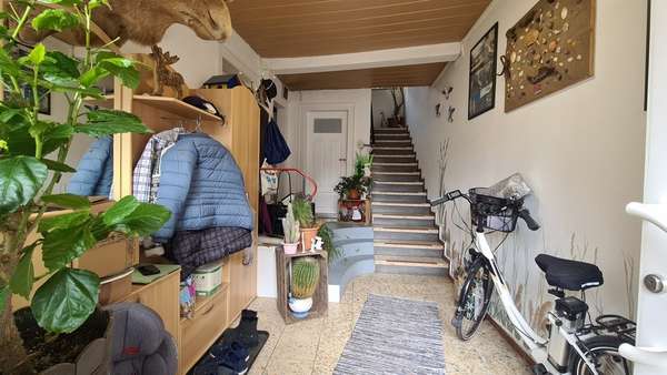 Doppelhaus - Mehrfamilienhaus in 74343 Sachsenheim mit 355m² kaufen