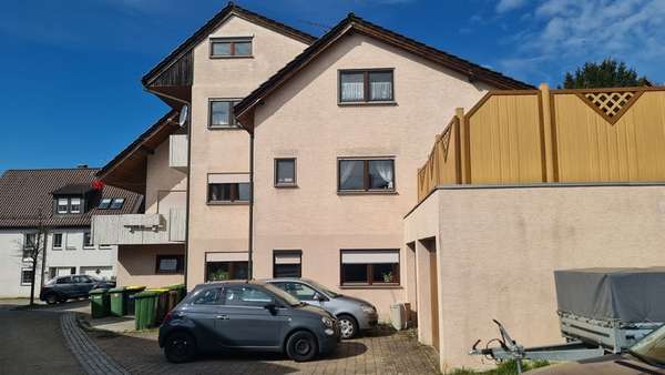 Seitenansicht Mehrfamilienhaus Seitenansicht Mehrfamilienhaus - Mehrfamilienhaus in 74343 Sachsenheim mit 355m² kaufen