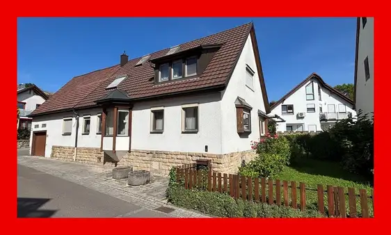Charmantes Einfamilienhaus mit Scheune und viel Potenzial in zentraler, ruhiger Lage