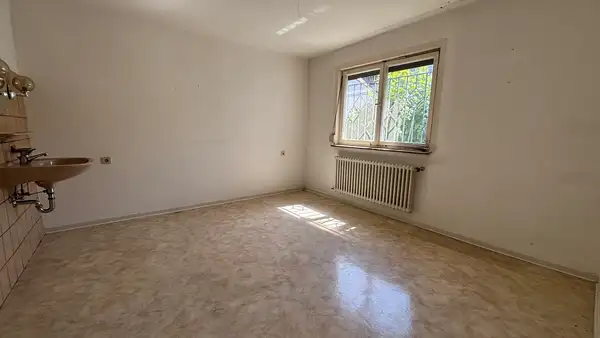 Charmantes Einfamilienhaus mit Scheune und viel Potenzial in zentraler, ruhiger Lage