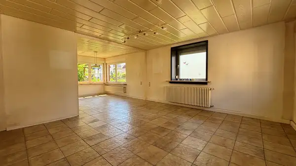 Charmantes Einfamilienhaus mit Scheune und viel Potenzial in zentraler, ruhiger Lage