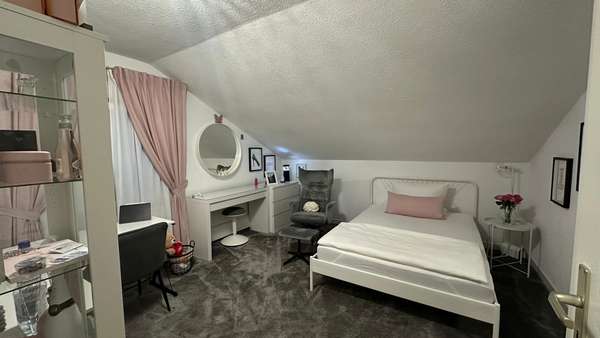 Dachgeschosswohnung in 74321 Bietigheim-Bissingen mit 92m² kaufen