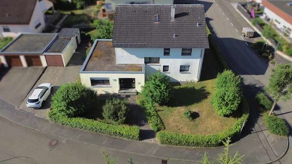 Frontalansicht - Einfamilienhaus in 74391 Erligheim mit 236m² kaufen
