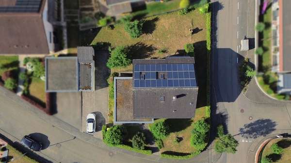 Vogelperspektive - Einfamilienhaus in 74391 Erligheim mit 236m² kaufen