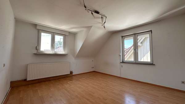 WohnenDG WohnenDG - Zweifamilienhaus in 71640 Ludwigsburg mit 124m² kaufen