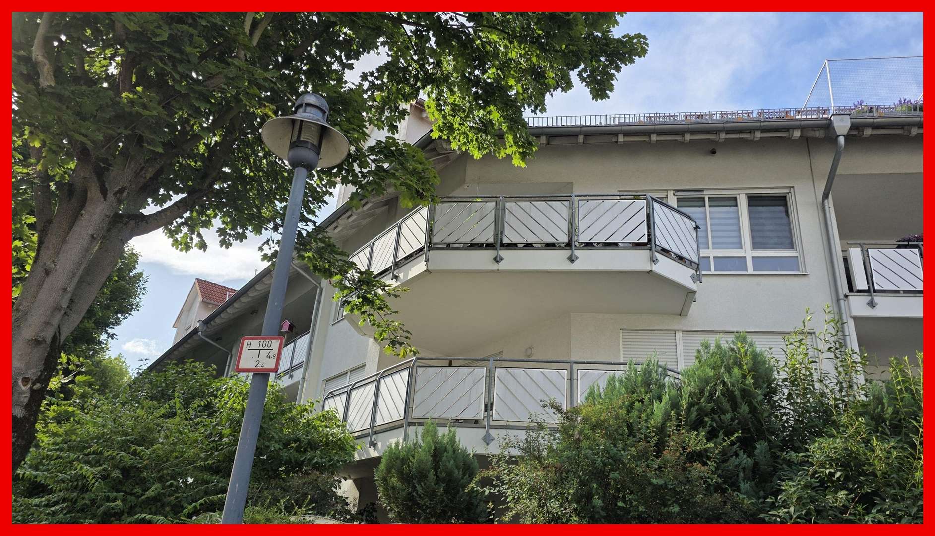 Titelbild Außenansicht auf das Haus Titelbild Außenansicht auf das Haus - Etagenwohnung in 74343 Sachsenheim mit 70m² kaufen
