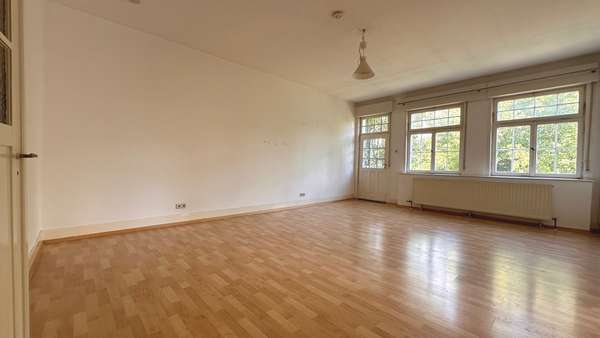 Doppelhaushälfte in 71638 Ludwigsburg mit 240m² kaufen