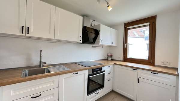 Küche mit Fenster Küche mit Fenster - Maisonette-Wohnung in 71686 Remseck mit 78m² kaufen