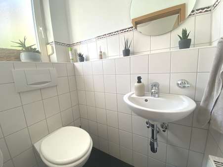 Gäste-WC EG - Reihenmittelhaus in 73066 Uhingen mit 121m² kaufen