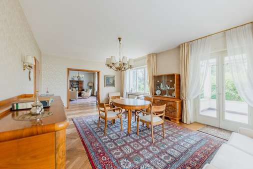 Esszimmer EG - Einfamilienhaus in 73033 Göppingen mit 360m² kaufen