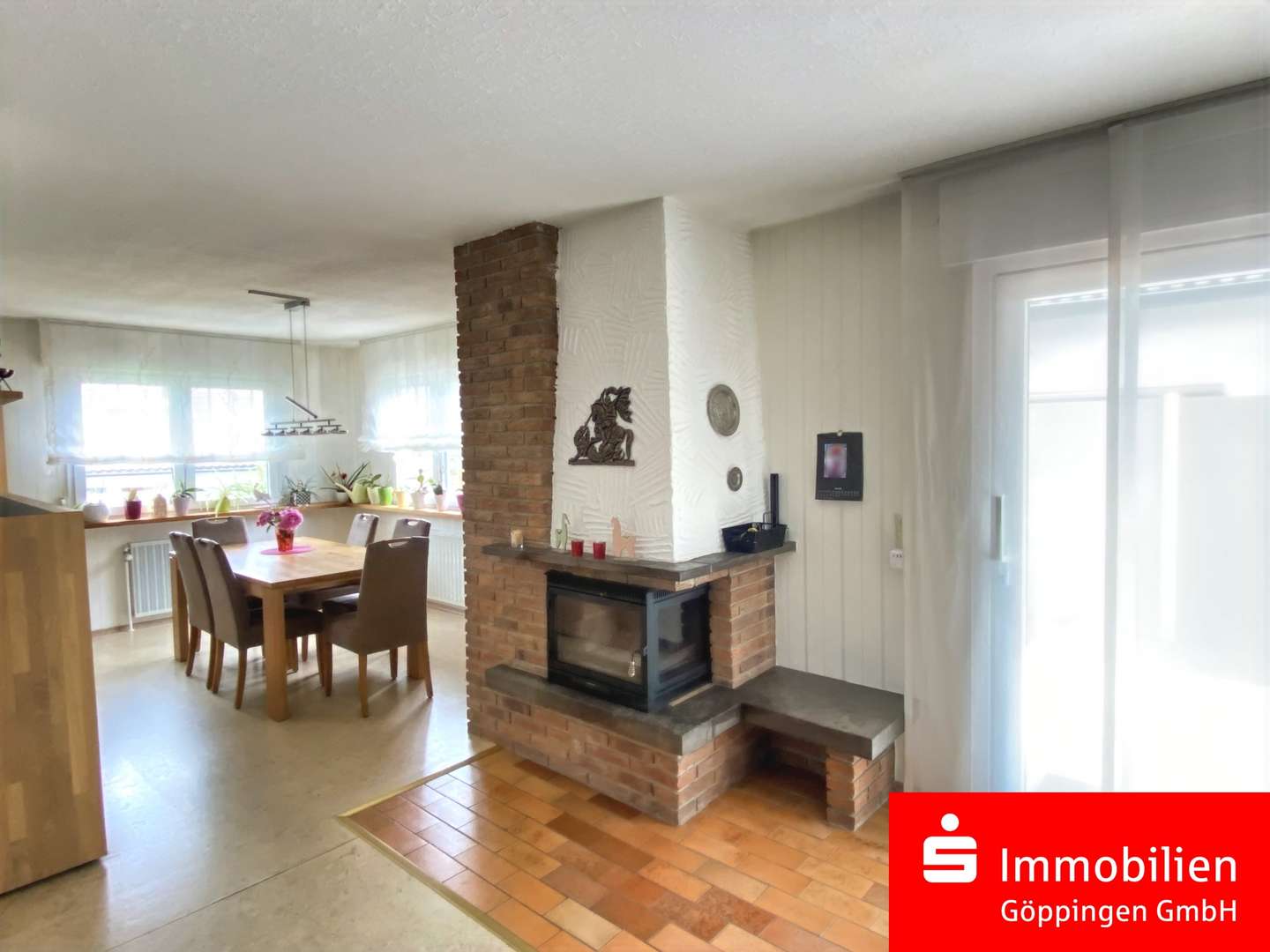 Blick in den Essbereich Blick in den Essbereich - Einfamilienhaus in 73107 Eschenbach mit 173m² kaufen