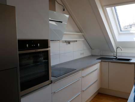 Einbauküche - Dachgeschosswohnung in 73037 Göppingen mit 88m² mieten
