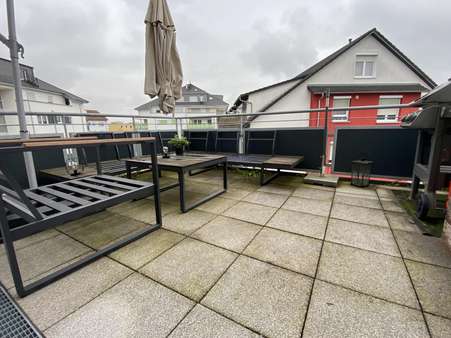 großer Balkon - Dachgeschosswohnung in 73037 Göppingen mit 88m² mieten